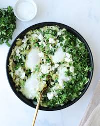 Ideal für jedes projekt das folgende tags benötigt: Grunes Shakshuka Paleo Mit Spinat Und Spitzkohl Low Carb Genuss Des Lebens Vegetarische Gesunde Rezepte