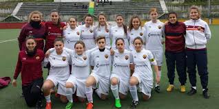 Altra ragazza della squadra primavera della roma calcio femminile che merita di essere conosciuta meglio è sicuramente alessia d'aguanno. Donne E Pace 2016 Roma Femminile E Spartak Volano Il Gintra Si Avvicina Lega Nazionale Dilettanti