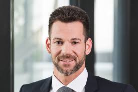 Erik Ganz's Instagram, Twitter & Facebook