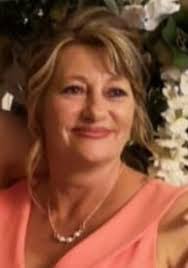 Sharon Dowling's Instagram, Twitter & Facebook