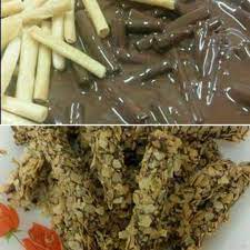 Cuma proses menggulungnya agak remeh tetapi hasilnya amat. Resepi Popia Nestum Coklat