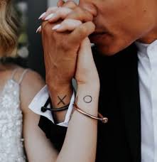 Deze week deed ze daar een schepje bovenop door zelf een tattoo te zetten bij haar vriend. Monica Geuze En Grote Liefde Zetten Couple Tattoo