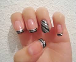 Some of the gray nails that we collected from the internet incorporated glittered designs and jewels. 21 Stylish Black And Gray Nail Art Ideas