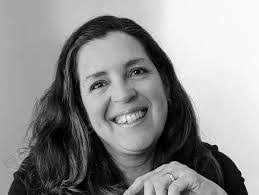 Andrea Macedo's Instagram, Twitter & Facebook