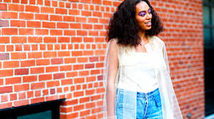 Le brushing consiste à bien lisser les cheveux et à bien les mettre en forme. Comment Lisser Ses Cheveux Afro Sans Defrisage Cosmopolitan Fr