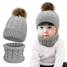 Heute versuchen wir einen schal aus einem knäul pompon wolle zu häkeln.die produkte könnt ihr hier übrigens auch direkt online bei amazon ich habe sogar eine reihe mit der ich dir das häkeln von grund auf beibringe! Tuopuda Baby Wintermutze Schal Set Kinder Strickmutze Mit Grosse Pelz Bommel Pompon Beanie Mutze Mit Schal 2 Stuck Ski Warm Set Babymutze Unisex Stricken Hut Schal Herbst Und Winter Mutze Und Halstuch