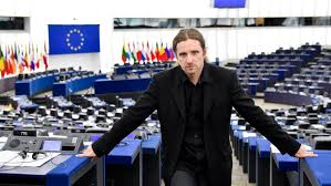 1 civic platform (po) platforma obywatelska: Dobromir Sosnierz Partia Korwin
