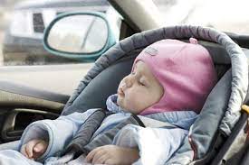 Saugling An Bord Ab Welchem Alter Durfen Babys Mit Auf Lange Autofahrten