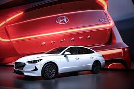 Have your eye on the 2021 hyundai sonata, but can't decide on the right model for you? The 2020 Hyundai Sonata Limited Is Luxurious Beyond Its Means