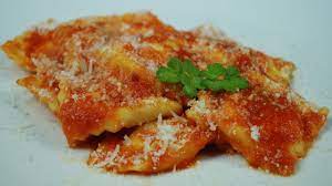 Primi piatti asciutti e primi piatti in brodo. Ravioli Integrali Con Fiori Di Zucca E Ricotta