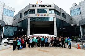 Another source said media prima was looking to halve the editorial headcount for newspapers in its stable from the 90 or so each at the news straits times, berita harian and harian metro. Mahasiswa Ump Dan Petugas Umptv Timba Pengalaman Di Media Prima Ump News