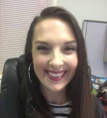 Sara Holt's Instagram, Twitter & Facebook