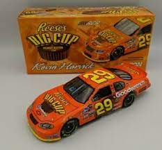 As the premium 1:24 scale diecast brand for lionel racing, elite diecast are painstakingly designed to replicate every inch of a real nascar stock car. Action Kevin Harvick 29 Gm Goodwrench Reese S Big Cup 1 24 Scale Nascar Ebay