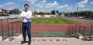 The two finished with an equal number of points in the national championship, but dinamo was awarded the title due to having a slightly superior goal difference. IonuÈ› Popa PreÈ™edintele Cs Dinamo Am Fi Cel Mai Tare Club Cobori Din Metrou È™i Ai Tot