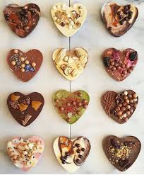 Keine Fotobeschreibung Verfugbar Valentines Day Photo Ideas Instagram Valrhona North America On I Valrhona Chocolate Chocolate Bark Recipe Homemade Chocolate