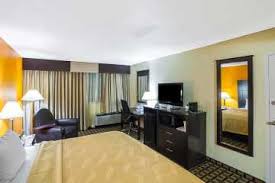 Quality inn & suites is a resort style hotel centrally located on prince edward island in the committed to excellence, the quality inn & suites' great staff are ready to assist all our guest in a. Best 3 Star Hotel In Downtown Cincinnati Quality Inn Suites