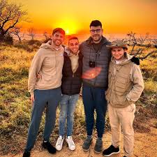 Early #SouthAfrica wake-up's mean 🌅 #sunrise ☕️ #coffee and ✡️ morning  #prayers. #bliss #summer #trip #youngprofessionals #postgraduate #jewish  #community #friends #experience #judaism #live #chill #nature #godscountry  #creation #beautiful ...