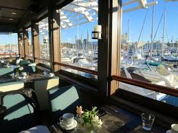Portofino inn redondo beach ofrece servicio de habitaciones. Hotel Restaurant Breakfast Time Picture Of The Portofino Hotel Marina A Noble House Hotel Redondo Beach Tripadvisor