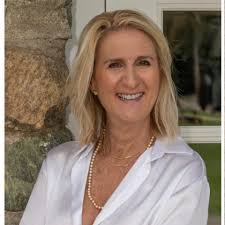 Jackie Savarese Neighborhood Specialist for Weichert Realtors