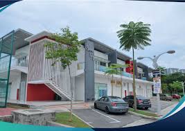 Strategic location, plenty of restaurants around the hotel. Sekolah Al Faizeen Sekolah Islam Integrasi