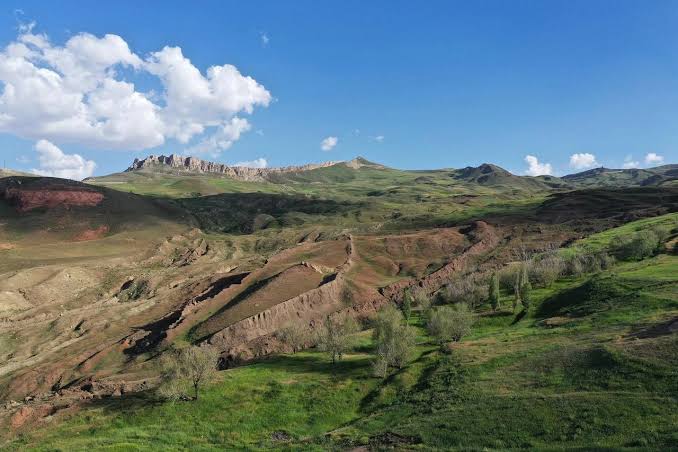 Is Noah's Ark in Türkiye? Scientists begin major study at Durupinar -  Türkiye Today