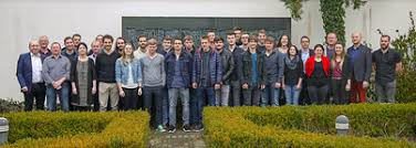 Europoles gmbh & co.kg manufactures steel and construction products. Sechzehn Absolventen Der Verbundausbildung Von Pfleiderer Und Europoles Mehr Als Eine Ausbildung Neumarkt Tv