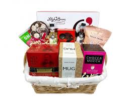 Valentine Gifts With Fancy Mug Baskets Galore Uk Baskets Galore