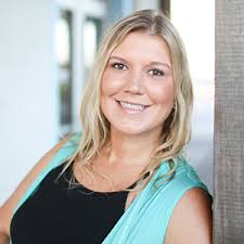 Kaitlyn Ash's Instagram, Twitter & Facebook