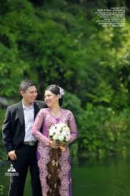 Prewedding indoor juga tidak kalah keren dengan pemotretan foto prewedding outdoor. 10 Aji And Regina Prewedding Ideas Pre Wedding Regina Garut