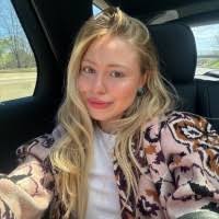 3600+ profilů „Asfour“