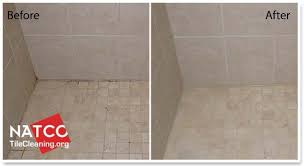 These instructions for how to caulk a bathtub are super easy to follow and will give you a perfectly straight and tidy caulk line, just like the pros. How To Professionally Re Caulk A Tile Shower