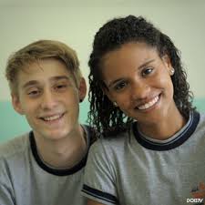 Quem vê Ellen e Dogão tão distantes em #Malhação, talvez nem imagine que GIovanni  Gallo e Heslaine Vieira já foram irmãos gêmeos numa daquelas séries ótimas  da TV Cultura! 💛 Também escrita