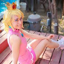 Self] Princess Peach Tennis Aces Cosplay : r/cosplay