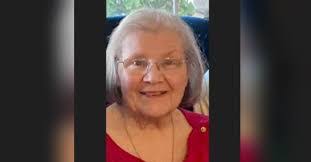 Carolyn Maples's Instagram, Twitter & Facebook