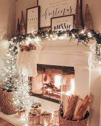 55 Small Apartment Christmas Decor Ideas Christmas Mantel Decorations Christmas Fireplace Farmhouse Christmas Decor