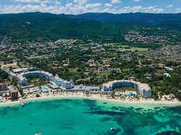 Riu Ocho Rios Resort Wedding Packages Destify In 2021 Ocho Rios Resort Caribbean Destinations