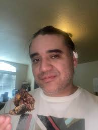 Practicing Spanish and meeting new people interested in  weightlifting/fitness, reading, hiking, thrifting, and computer science