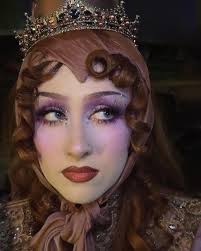 HOT TO GO! 🍟🥤 music video link in bio ¨̮ Directed by @zhoutato  Cinematography by @ryanleeclemens Production Company: @discordiacine  Produced by @giarigoli @verokompalic @andres.white Edited by Dan Carr  Colorist: Nick Lindell-Wright Stylist: @