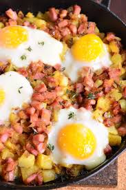 Honey Mustard Ham Egg And Potato Bake This Potato Bake Is A Great Way To U Recipes Using Ham Breakfast Potato Casserole Hash Brown Breakfast Muffins