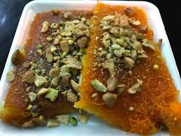 idealis esetben frissen keszul es sajt is van benne megis desszert mi az nyilvan knafeh vagy kunefe ezuttal sikeru middle eastern desserts sweet cakes food