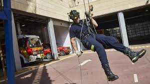 Los bomberos del parque de tetuán trabajaron el viernes una hora y 17 minutos. El Dia A Dia De Los Bomberos De Madrid En El Parque Somos Como Una Familia