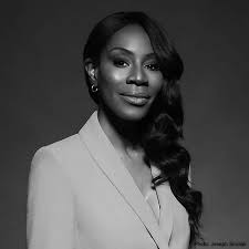 Amma asante mbe (born 13 september 1969) is a british filmmaker, screenwriter, former actress, and chancellor at norwich university of the arts, who was born in london to parents from ghana. Amma Asante The First Black Woman To Win A Bafta Film Award