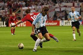 A inglaterra venceu o jogo por 1 a 0 e a argentina viria a ser eliminada na fase de grupos. Mauricio Pochettino Doesn T Admit That Dele Alli Dove But Says That Michael Owen Did In 2002 Cartilage Free Captain