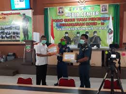 (gaji permulaan pada gred wk41 : Kantor Syahbandar Molawe Memberikan Bansos Kepada Dua Desa Di Konawe Kilas24 Com