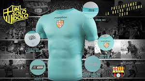 Foto Barcelona Tiene Nueva Camiseta Alterna Legion Amarilla Barcelona Camisetas Indumentaria Deportiva
