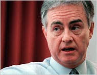 A Few Men Helped Usher a Shift in Tobacco Policy