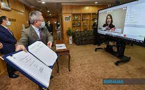 Located at the port of the industrial estate of pasir gudang, johor, it boasts modern facilities and an efficient. Bernama Moh Pfizer Sign Manufacturing And Supply Agreement For Covid 19 Vaccines