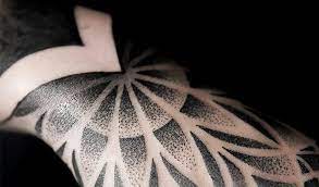 If georges seurat were alive today, he'd certainly be astonished by the influence his work has had on the current state of the tattoo world. Mytattoo Com Dotwork Mehr Als Detailreiche Muster Ornamente Und Mandalas