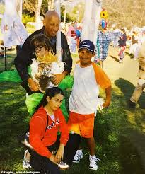 Kyrgios attended radford college until year 8 and completed his year 12 certificate in 2012 at daramalan college in canberra. Efiyrayq9teqlm