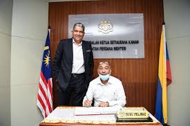 Jabatan perdana menteri setia perdana 8, kompleks setia perdana, pusat pentadbiran kerajaan persekutuan, 62502 putrajaya, malaysia 2°56'10.4n 101°41'40.0e: Alamat Pejabat Timbalan Perdana Menteri